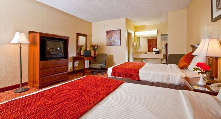 Oyo Hotel Augusta Downtown Екстер'єр фото