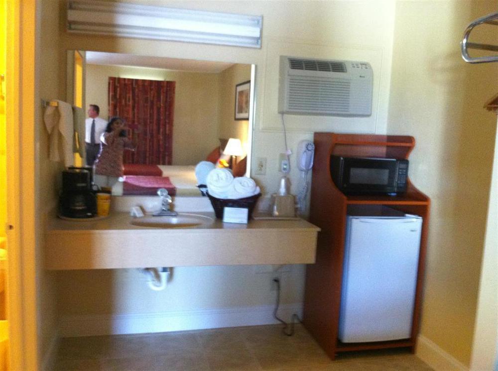 Oyo Hotel Augusta Downtown Номер фото