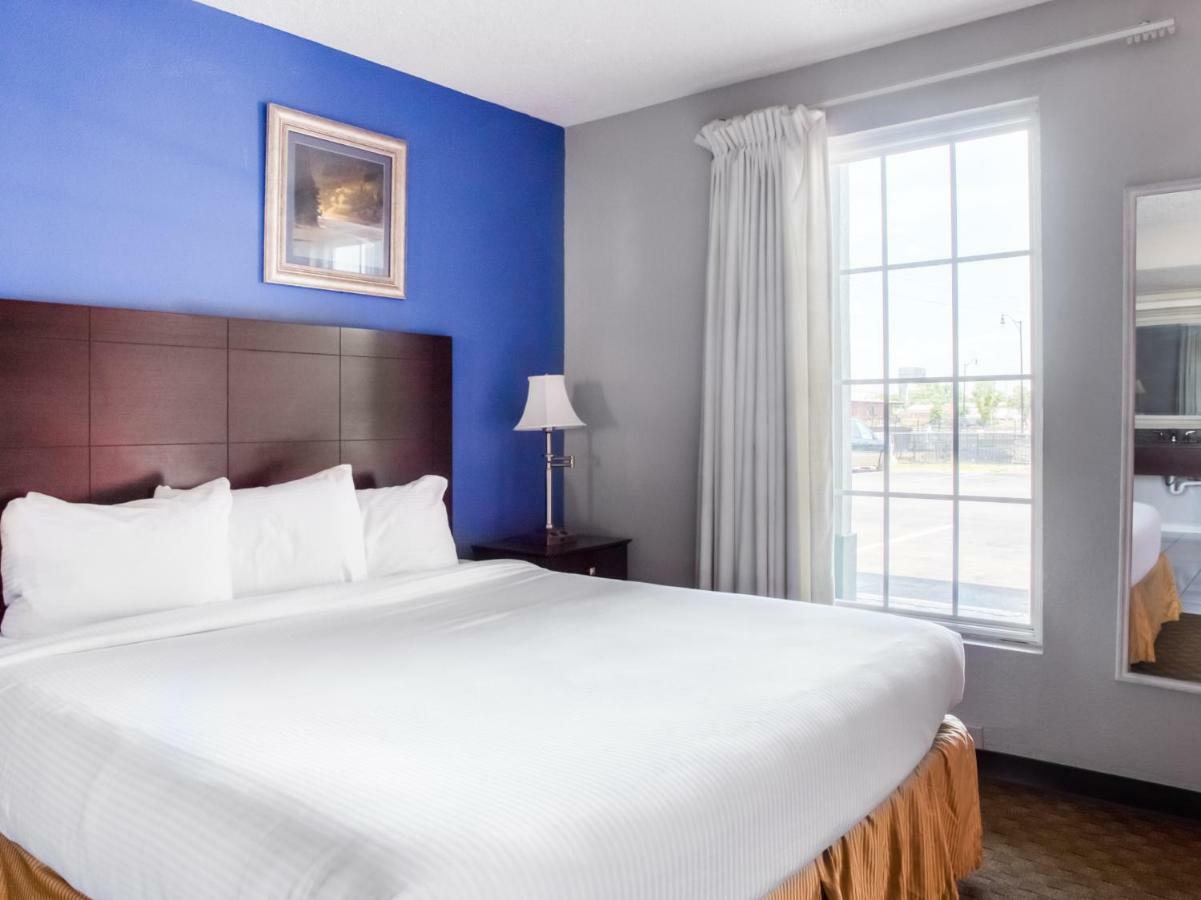 Oyo Hotel Augusta Downtown Екстер'єр фото